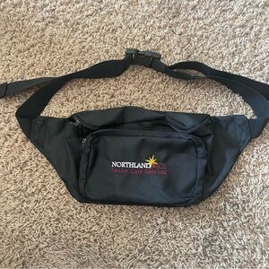 NWOT-Unisex-Black Waist Bag (Fanny Pack)